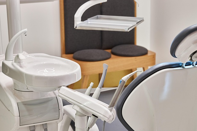 dentist-640x480-8450395.jpeg