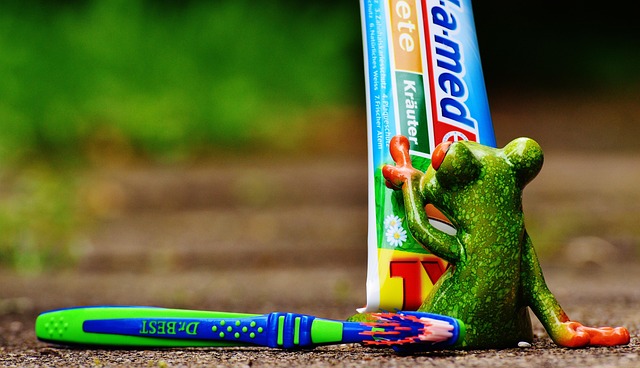 when-should-i-replace-my-toothbrush-in-m-640x480-19008711.jpeg